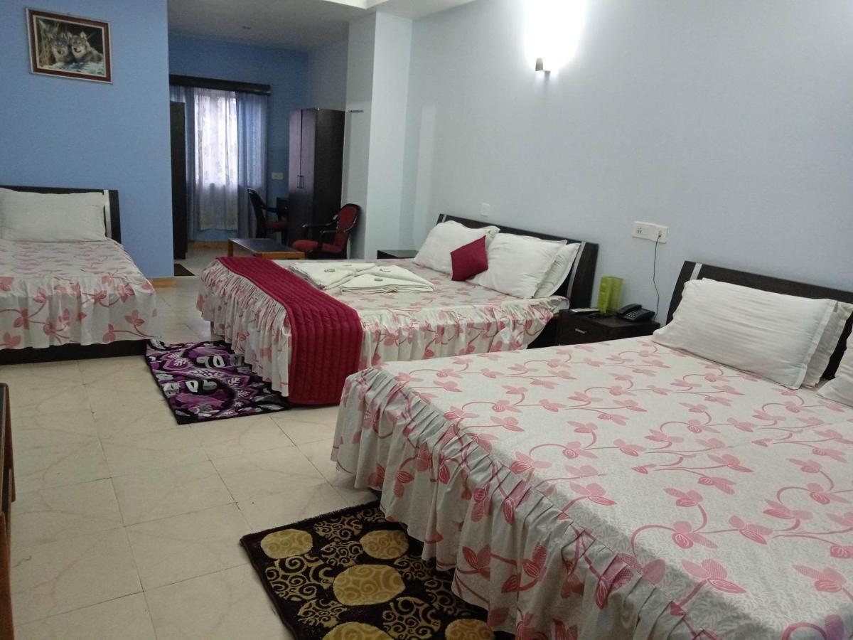 Hotel Barbareek Shillong Zewnętrze zdjęcie